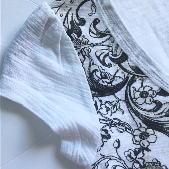 💥BNWT! SUGAR TART White Embellished Top Stretchy. - Picture 4 of 8